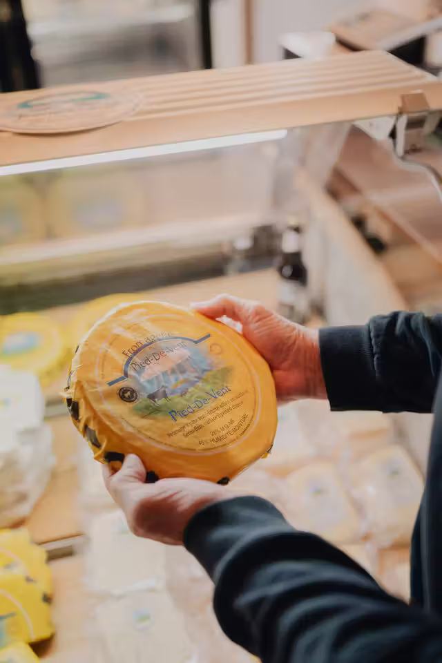 Fromage Pied-De-Vent&nbsp;&nbsp;&nbsp;&copy; C-O.Bourque
