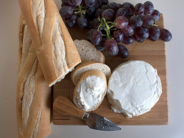 Fromage pains et raisin&nbsp;&nbsp;&nbsp;&copy; C.Blanchette
