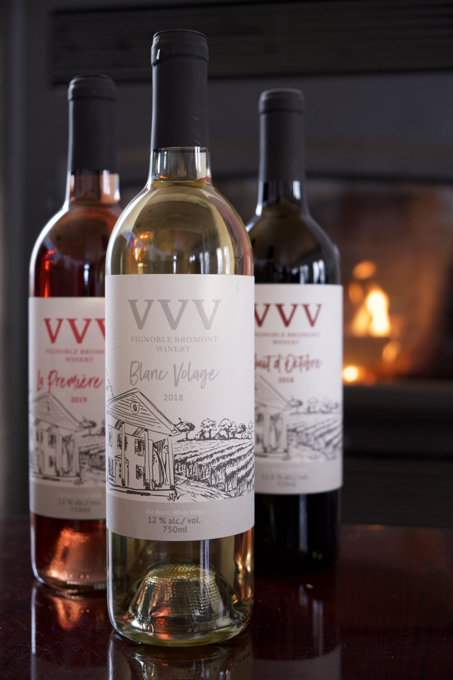 Nos 3 vins: blanc, rouge et rosé&nbsp;&nbsp;&nbsp;&copy; Vignoble Bromont - Auberge & Boutique