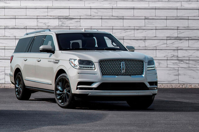 Lincoln Navigator sept passagers plus chauffeur&nbsp;&nbsp;&nbsp;&copy; P.Devaux