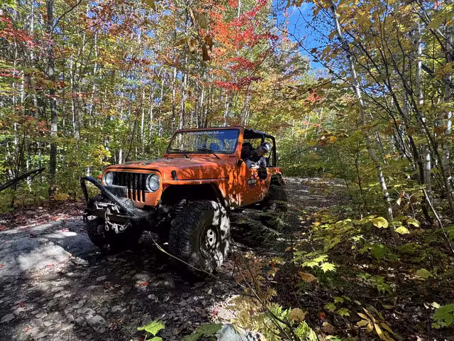 Jeep Harley Davidson&nbsp;&nbsp;&nbsp;&copy; Aventures plein air Saint-Hippolyte