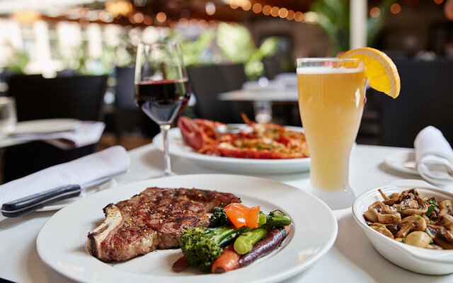 Vieux-Port Steakhouse&nbsp;&nbsp;&nbsp;&copy; Gray Collection