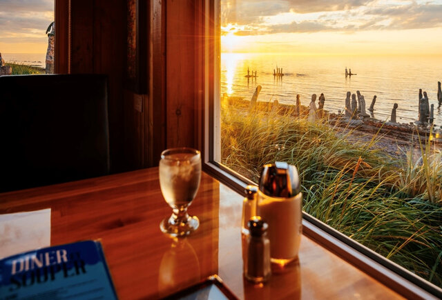 Vue restaurant&nbsp;&nbsp;&nbsp;&copy; J.Frenette
