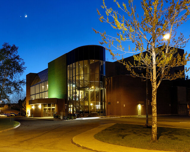 Centre des arts - extérieur&nbsp;&nbsp;&nbsp;&copy; Culture Shawinigan
