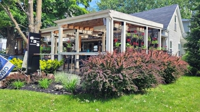 Extérieur&nbsp;&nbsp;&nbsp;&copy; Bistro le 633