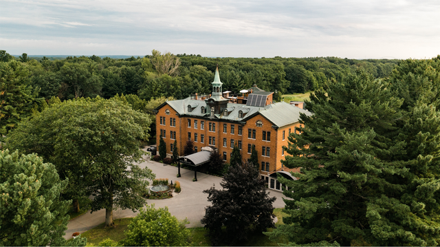 Hôtel Montfort extérieur&nbsp;&nbsp;&nbsp;&copy; Hôtel Montfort
