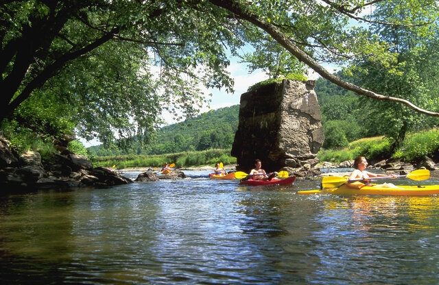 Au Diable Vert « kayak »&nbsp;&nbsp;&nbsp;&copy; Au Diable Vert « Station de montagne »