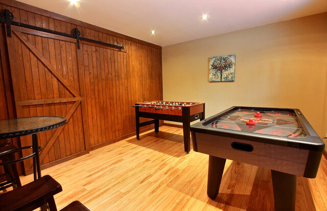Le Maikan - Salle familiale&nbsp;&nbsp;&nbsp;&copy; Au Chalet en Bois Rond