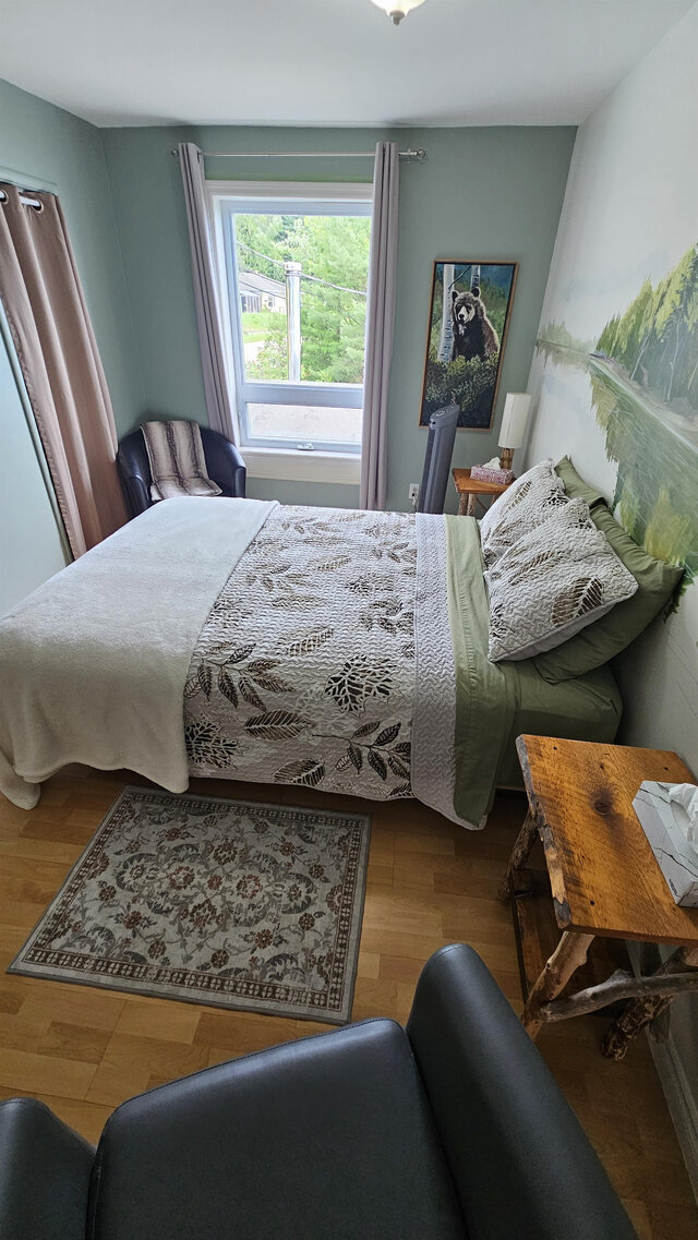 Chambre 2 Séjour de la Flèche du fjord avec vue sur la rivière Saguenay&nbsp;&nbsp;&nbsp;&copy; P.Tremblay
