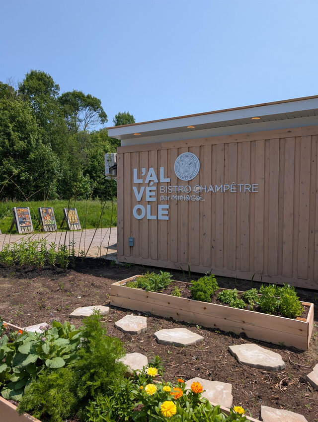 L'Alvéole, Bistro Champêtre&nbsp;&nbsp;&nbsp;&copy; Miel&Co.