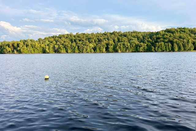Vue du lac&nbsp;&nbsp;&nbsp;&copy; A.F.