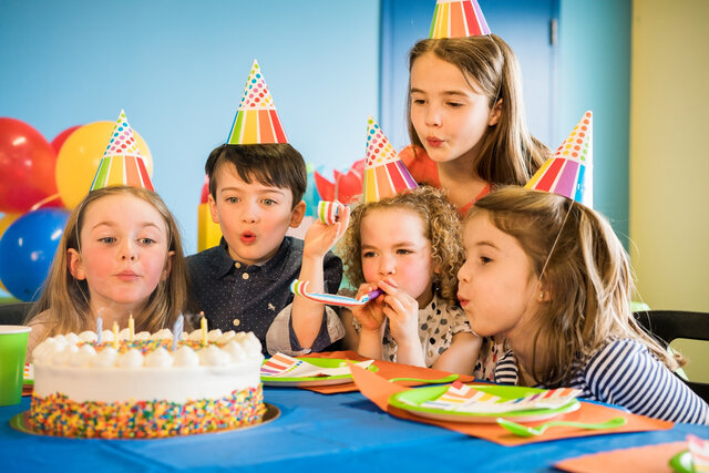 Fêtes d'enfants&nbsp;&nbsp;&nbsp;&copy; RécréOFUN