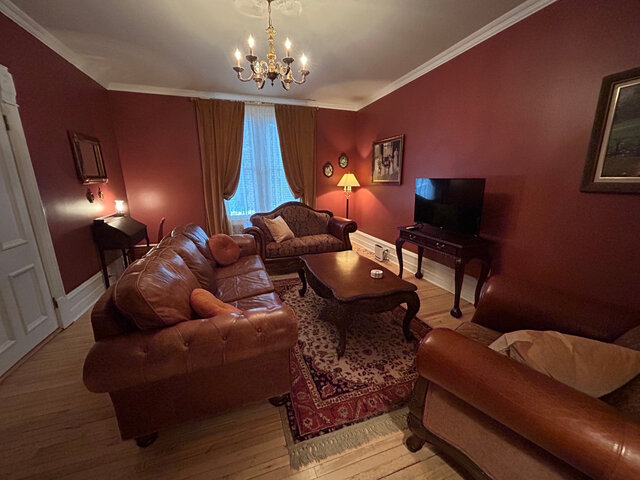 Salon&nbsp;&nbsp;&nbsp;&copy; Les Ancestrales