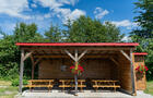 Gazebo et toilette extérieur pour les clients&nbsp;&nbsp;&nbsp;&copy; Thomas Patry