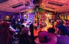 Bar festif, Gaspé&nbsp;&nbsp;&nbsp;&copy; Auberge et Chalets Griffon Aventure