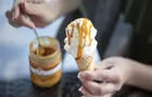 Caramel de miel et crème glacée&nbsp;&nbsp;&nbsp;&copy; La Miellerie King