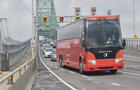 Autobus sur la route&nbsp;&nbsp;&nbsp;&copy; Limocar