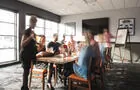 Salle pour groupes&nbsp;&nbsp;&nbsp;&copy; Boston Pizza (Saguenay)