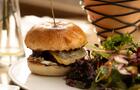 Burger&nbsp;&nbsp;&nbsp;&copy; Moulin Wakefield Mill Hôtel & Spa