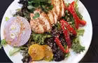 Salade thaïe au poulet&nbsp;&nbsp;&nbsp;&copy; Y.Cossette