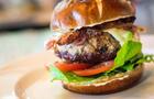 Burger&nbsp;&nbsp;&nbsp;&copy; Philippe Lord/Lucie Cayer