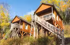 Chalets sur pilotis&nbsp;&nbsp;&nbsp;&copy; Site touristique Chute à l'Ours