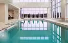 DoubleTree par Hilton Aéroport - Piscine&nbsp;&nbsp;&nbsp;&copy; DoubleTree by Hilton Airport