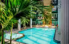 Piscine Hôtel Plaza Québec&nbsp;&nbsp;&nbsp;&copy; Les Hotels Jaro