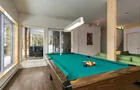 Table de billard et spa