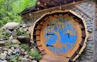 Maison de Hobbit&nbsp;&nbsp;&nbsp;&copy; Hébergement les Pieds sur Terre
