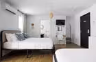 Chambre 713&nbsp;&nbsp;&nbsp;&copy; Julian Fera