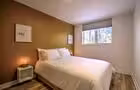 Chambre lit Queen&nbsp;&nbsp;&nbsp;&copy; Chalet Haut-Bois