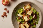Salade tiède à la pomme et au camembert&nbsp;&nbsp;&nbsp;&copy; Piazzetta