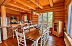 Le Bercail - Salle à manger et cuisine&nbsp;&nbsp;&nbsp;&copy; Au Chalet en Bois Rond