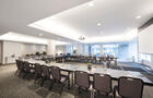 Warwick Le Crystal - Syle U avec podium et écran - salon Crescent&nbsp;&nbsp;&nbsp;&copy; Warwick Le Crystal - Montréal