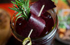 Sangria cassis, baie de genièvre & romarin&nbsp;&nbsp;&nbsp;&copy; Le Chenapan
