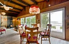 Salon et salle à manger&nbsp;&nbsp;&nbsp;&copy; Au refuge du Lac