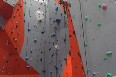 L’Accroché – Climbing center