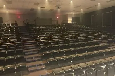 Salle Pierre-Legault
