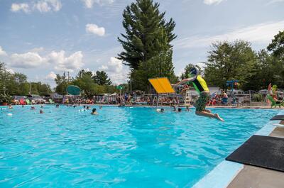 CAMPING DOMAINE DE LA CHUTE – PARKBRIDGE