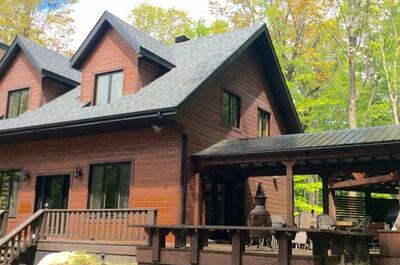 CHALET GLOM