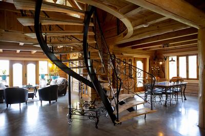 LA MAISON EN BOIS ROND