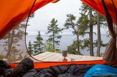 CAMPING ATTITUDE NORDIQUE – PLEIN AIR