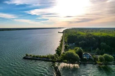 Rive sud du canal de Beauharnois