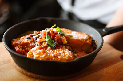 L’Échappée – Grill & Bar Sportif