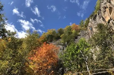 Parc de la falaise cachée