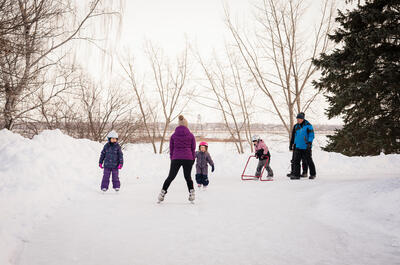 Parc Gérard-Lavallée – Glissade sur tubes et patinoires