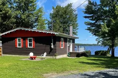 AU REFUGE DU LAC