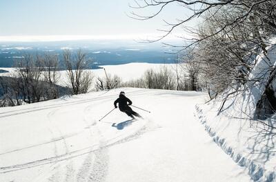Destination Owl’s Head / Ski alpin et planche à neige