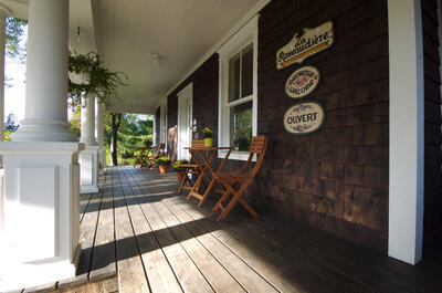 AUBERGE LA RAVEAUDIÈRE